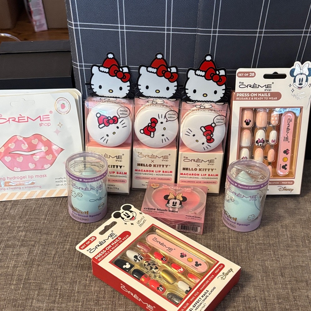 New with The crème shop bundle. 11 items!